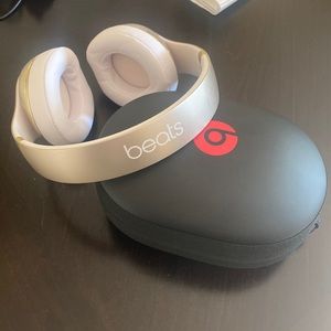 Beats wireless headphones